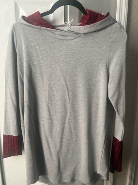 Pink blush long maternity sweater with hood size large